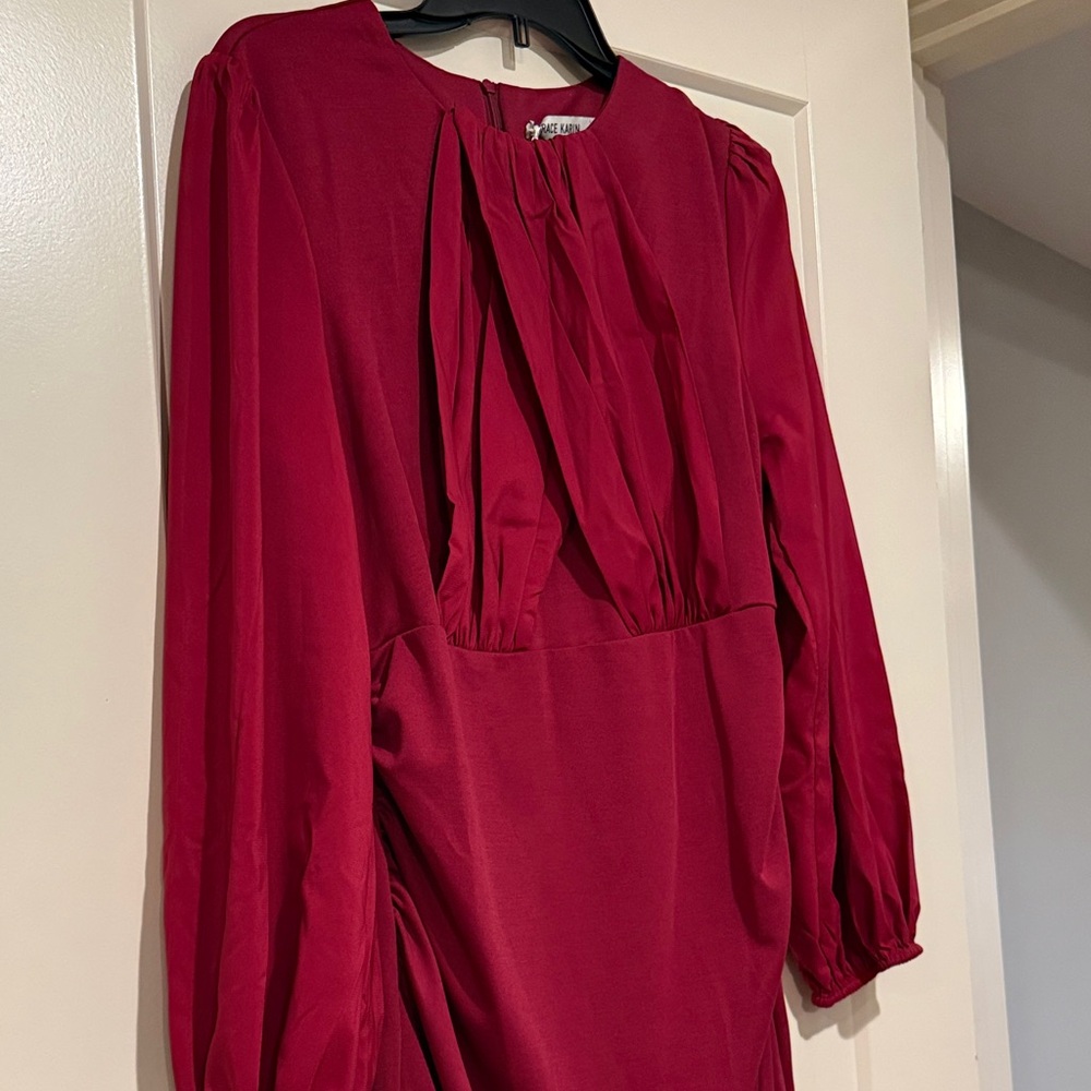 Elegant Red Long-Sleeve Pleated Women's Dress